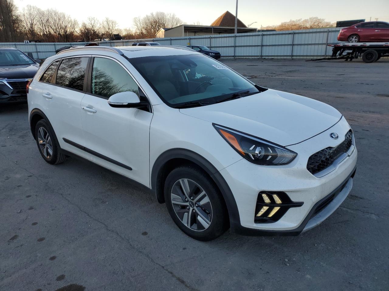 2020 Kia Niro - Image 4