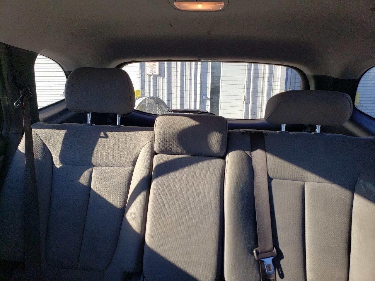 2011 Hyundai Santa Fe - Image 10