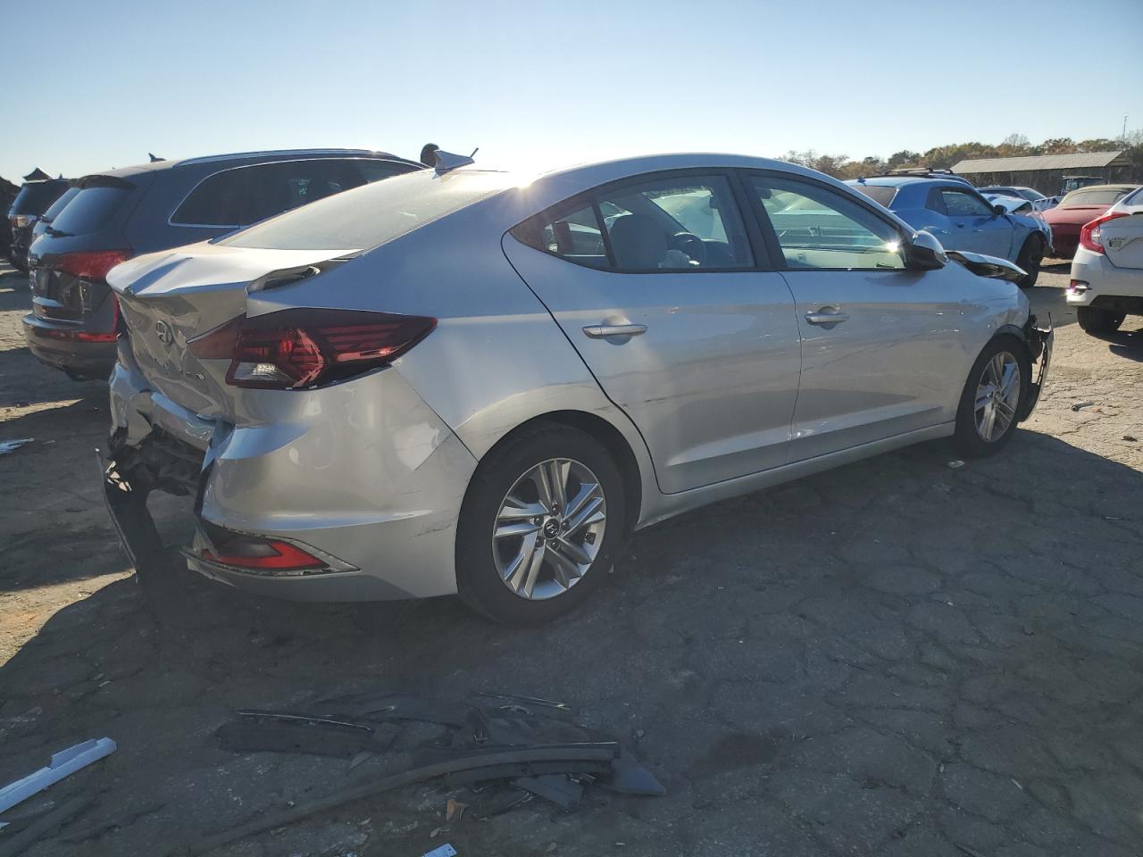 VIN 5NPD84LF7KH415503 2019 HYUNDAI ELANTRA no.3