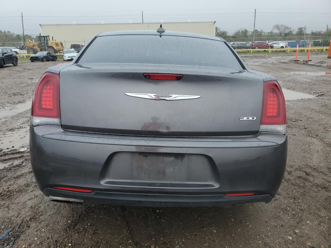 2020 Chrysler 300 - Image 6