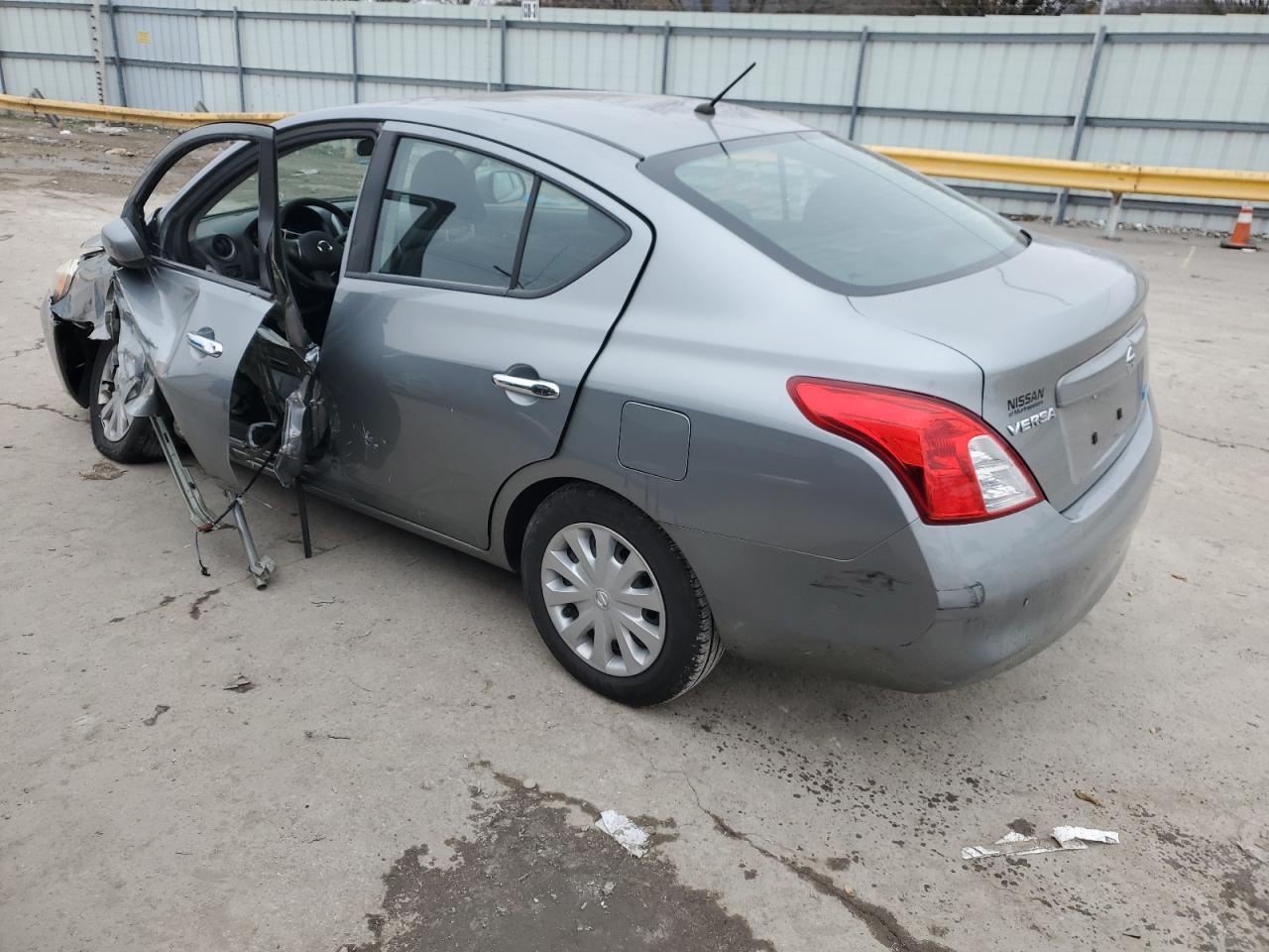 2012 Nissan Versa - Image 2