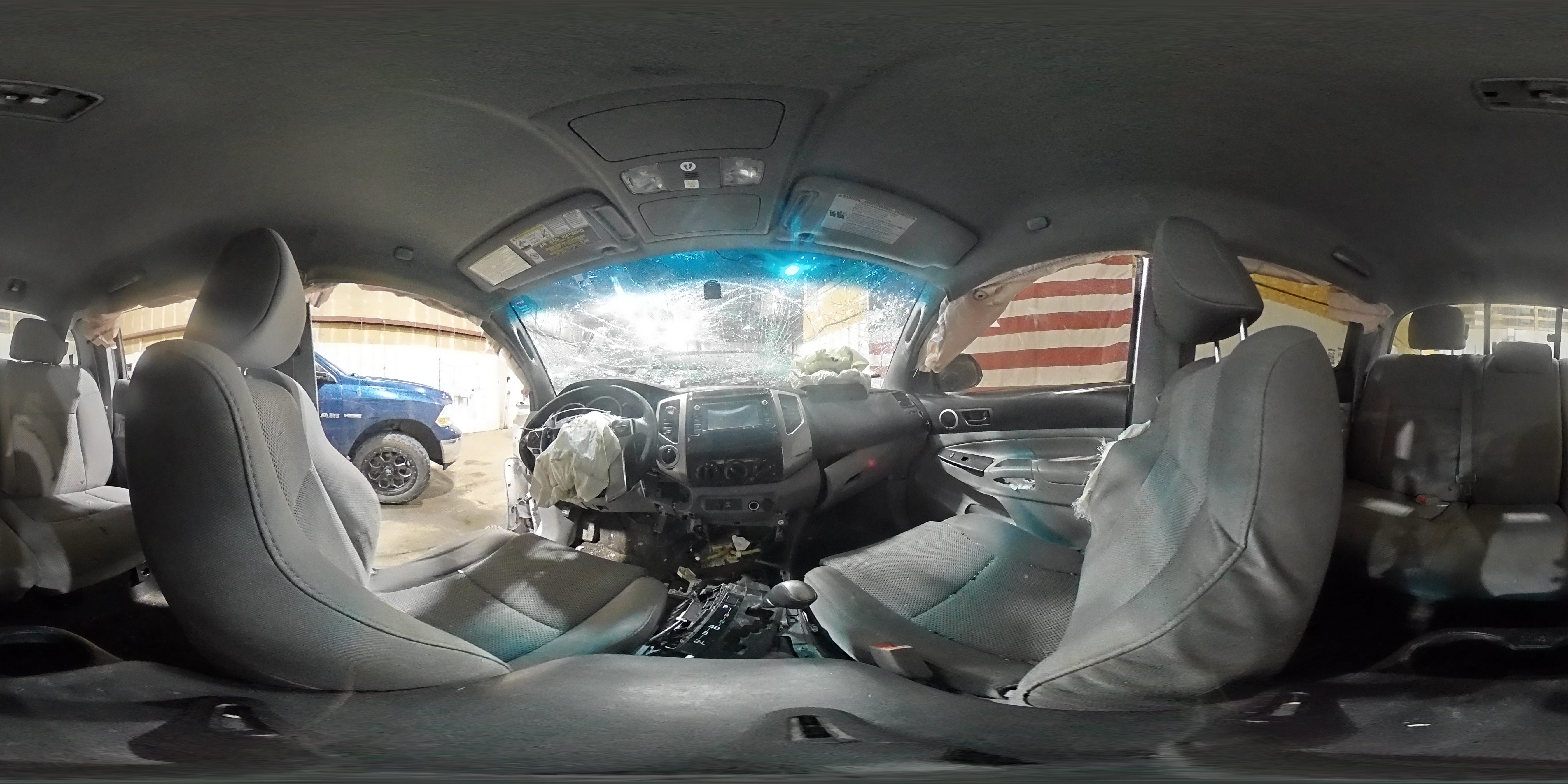 2015 Toyota Tacoma - Image 12