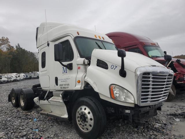 2013 Freightliner Cascadia 113 