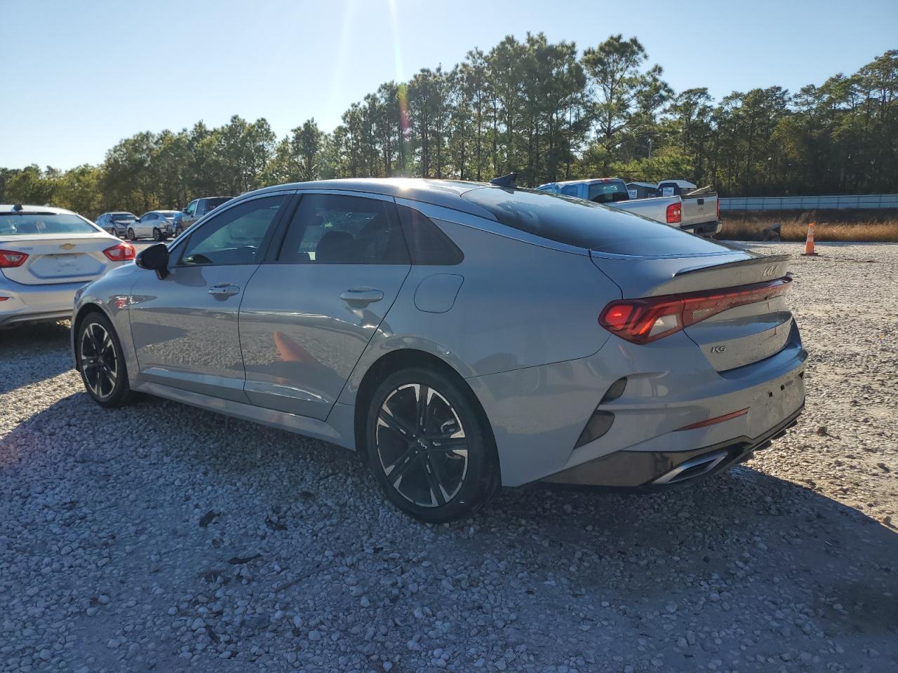 2022 Kia K5 - Image 2