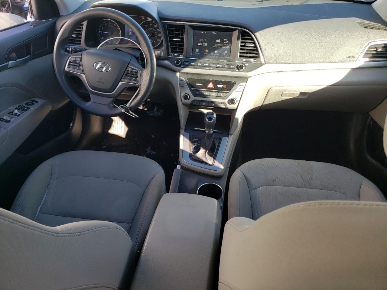 2018 Hyundai Elantra - Image 8