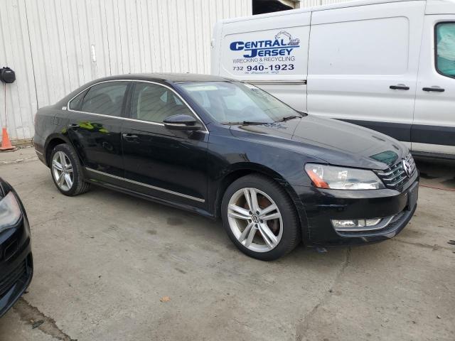  VOLKSWAGEN PASSAT 2012 Black