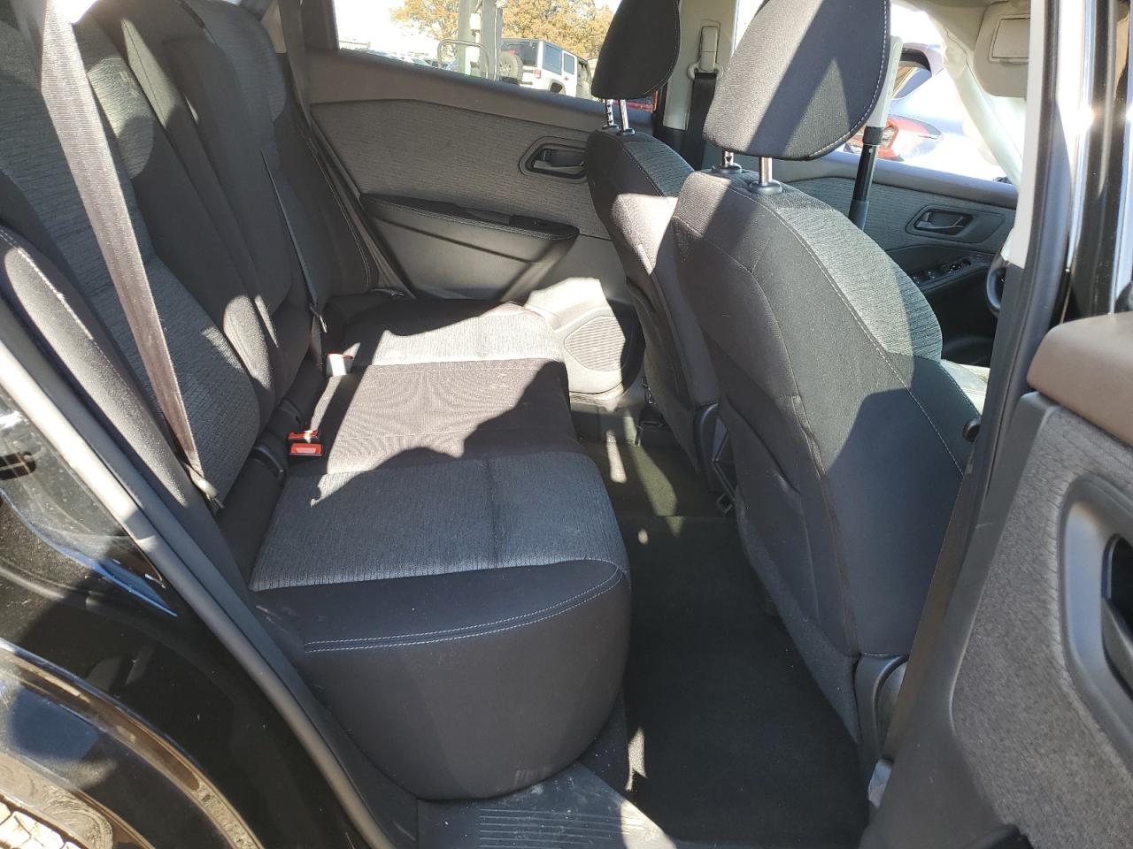 2021 Nissan Rogue - Image 11