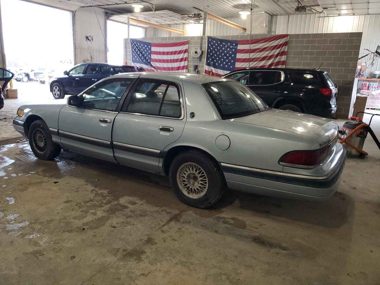 1992 Mercury Grand Marquis Gs VIN: 2MECM74W0NX709785 Lot: 81933734