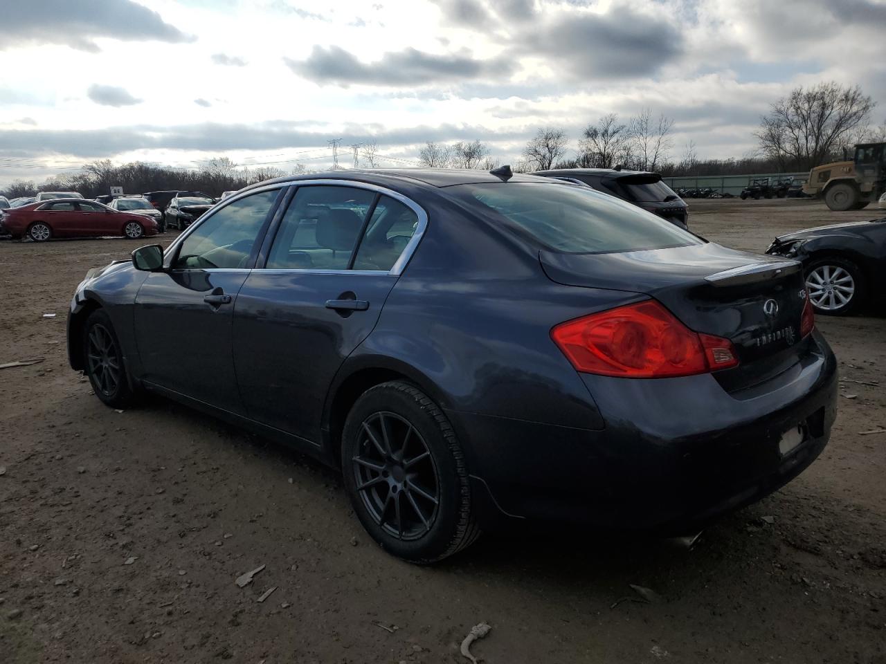 2011 Infiniti G - Image 2