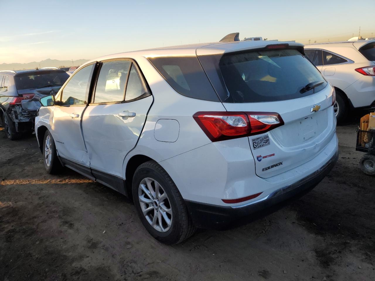 2018 Chevrolet Equinox - Image 2