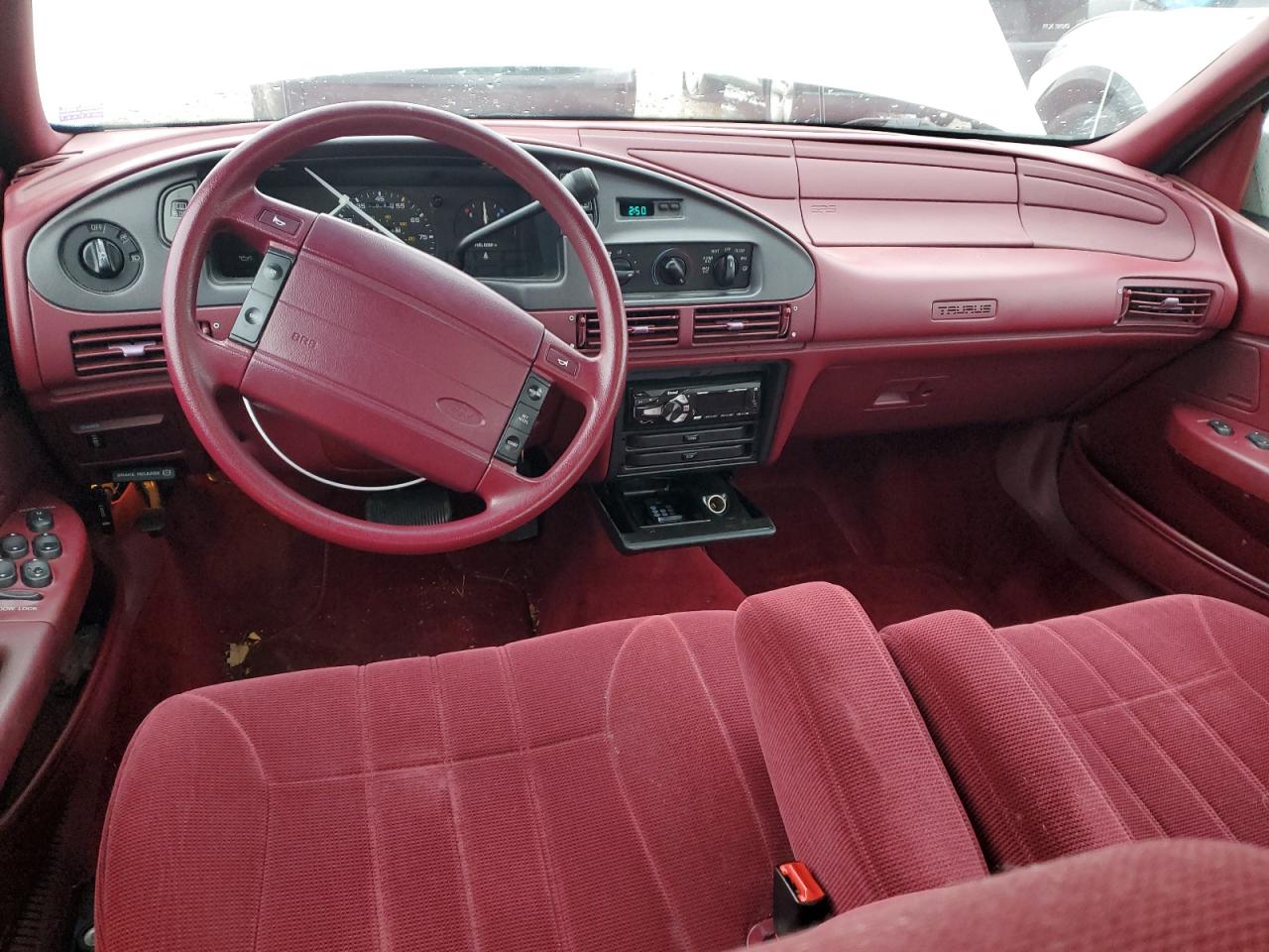 1993 Ford Taurus Gl VIN: 1FALP5246PG287289 Lot: 86996384