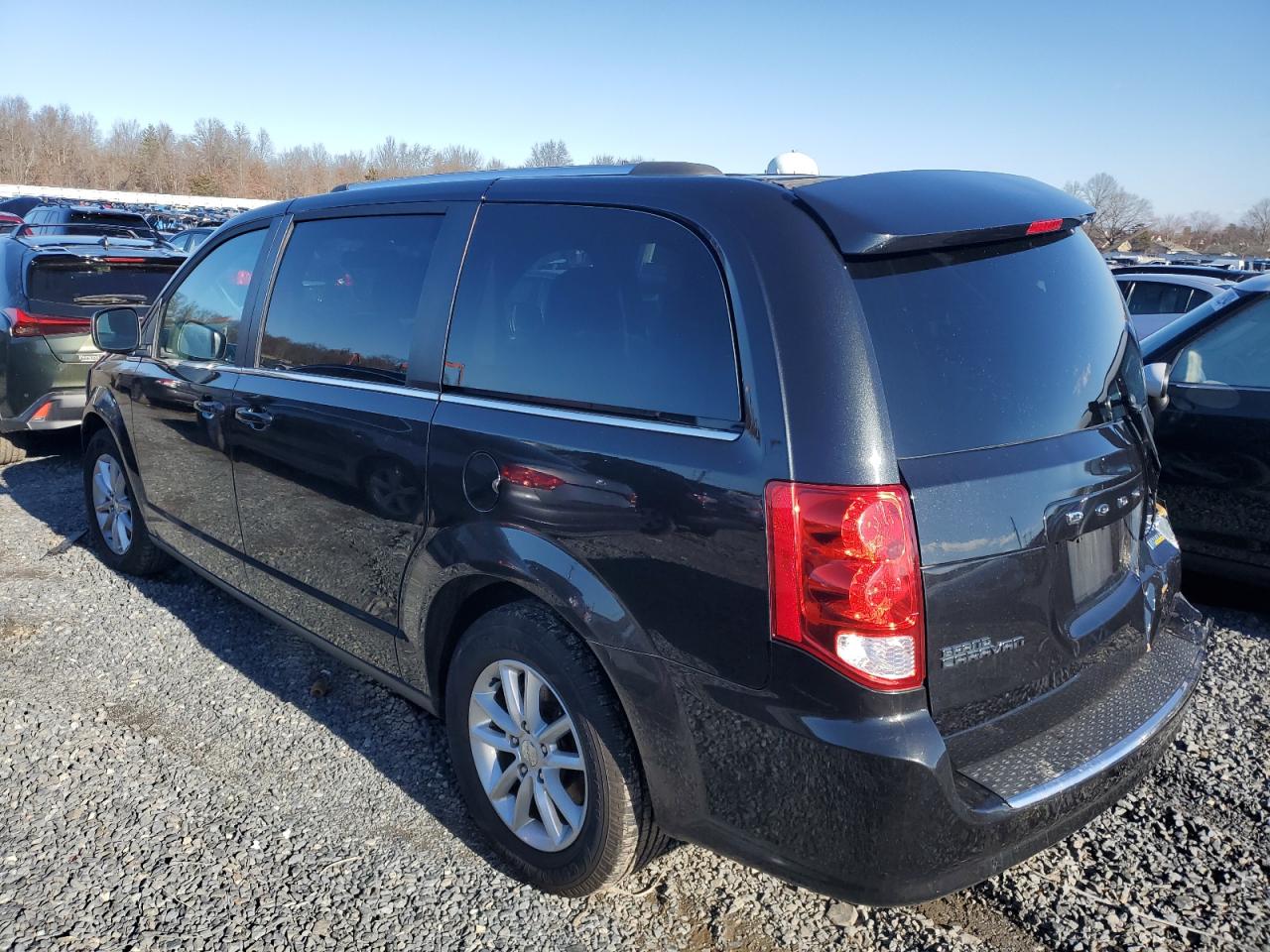 2018 Dodge Caravan - Image 2