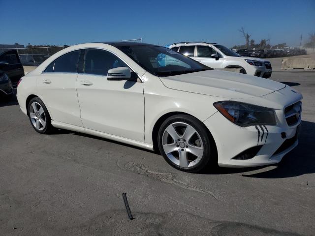 Sedans MERCEDES-BENZ CLA-CLASS 2016 White