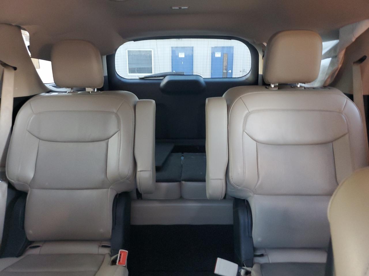 2020 Ford Explorer - Image 10