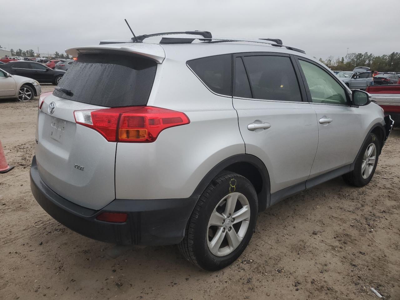 VIN JTMWFREV8D5006381 2013 TOYOTA RAV4 no.3