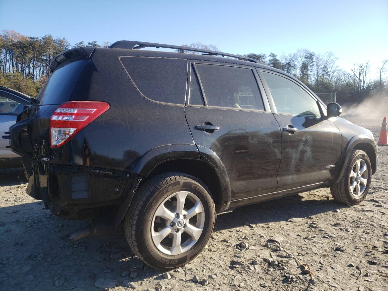 2011 Toyota RAV 4 - Image 3