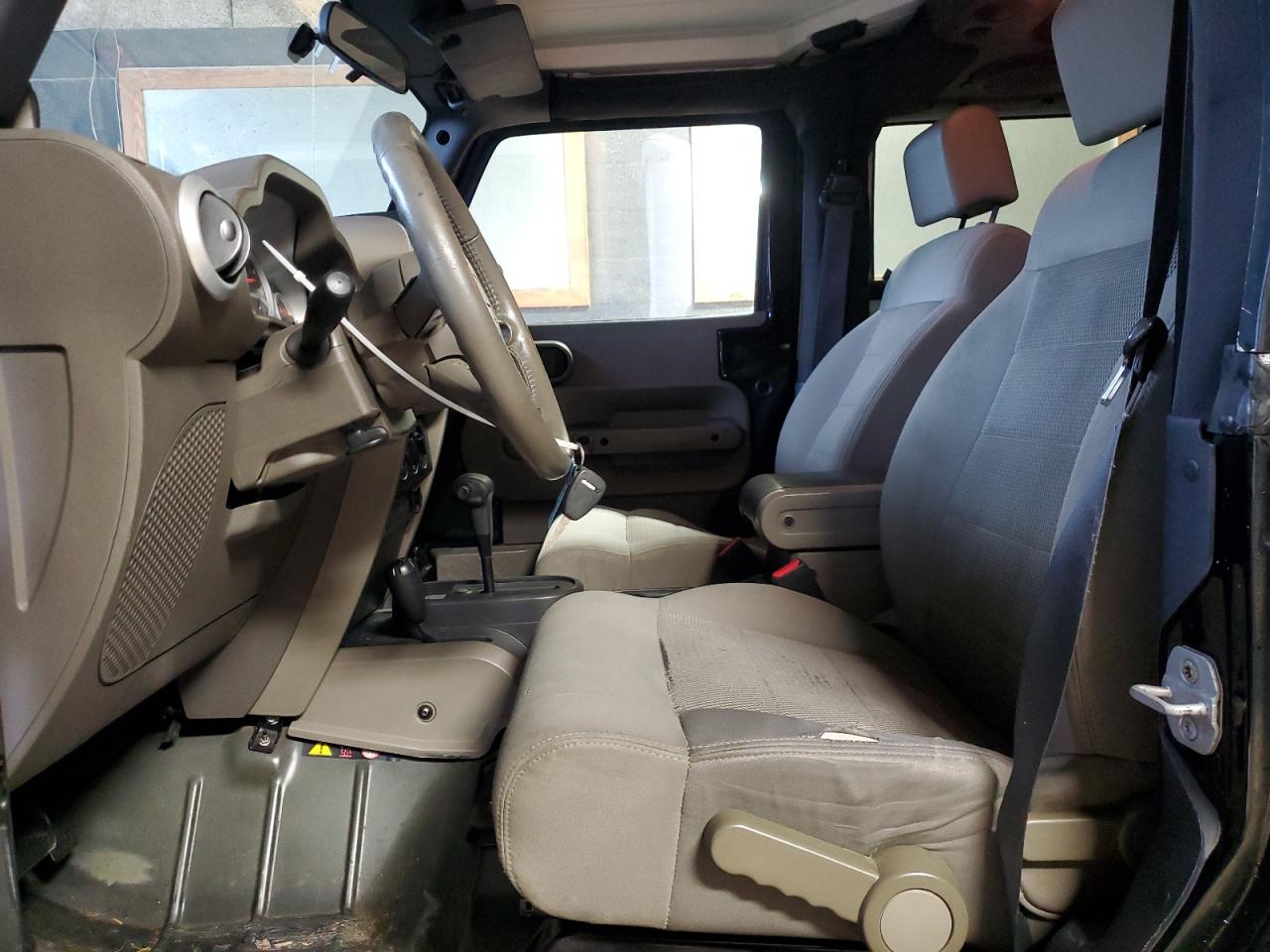 2008 Jeep Wrangler Sahara VIN: 1J4FA54168L525267 Lot: 86829934