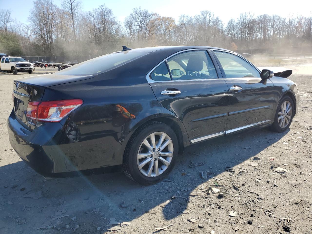2012 Lexus ES - Image 3