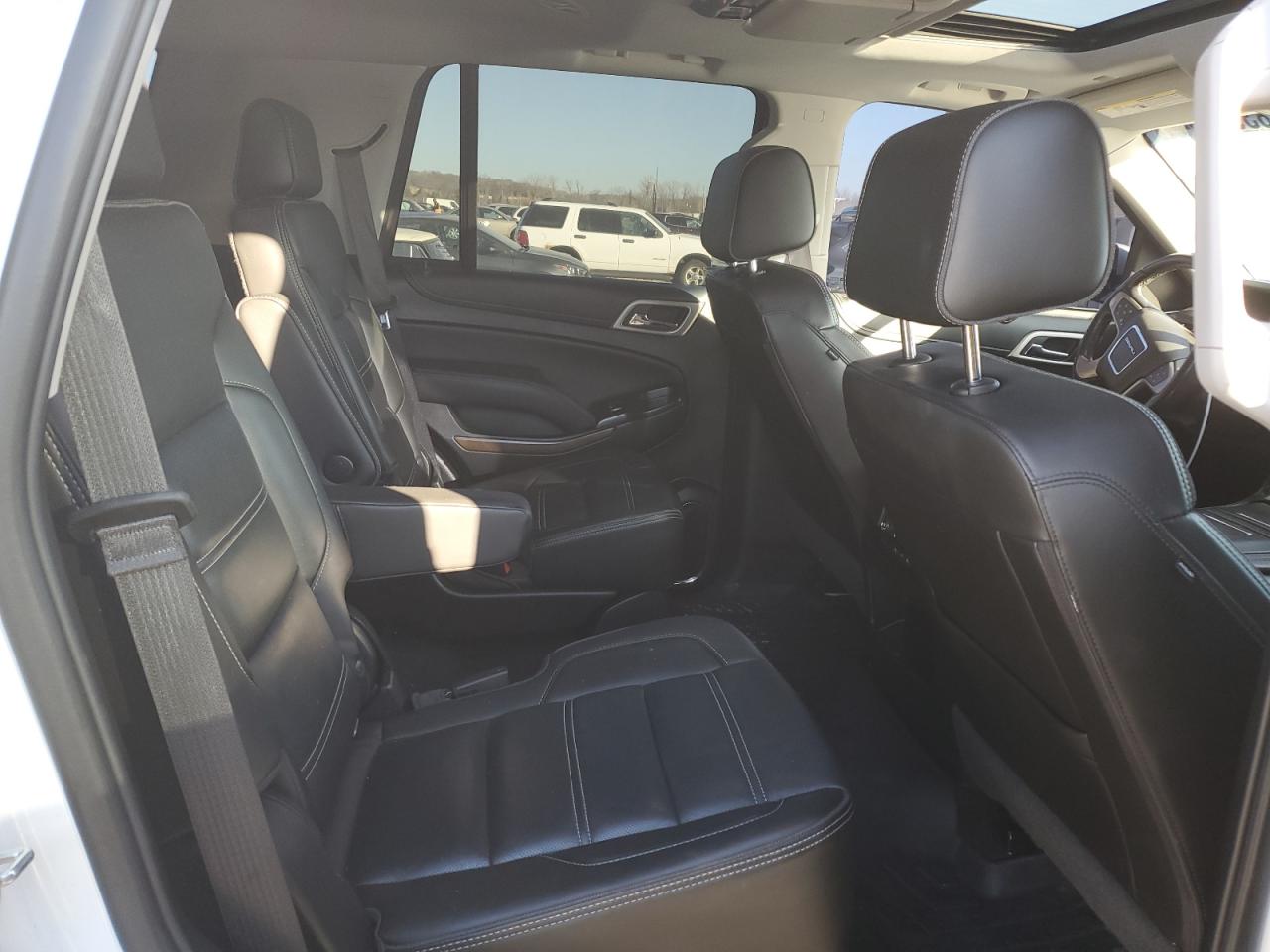 2018 GMC Yukon - Image 11