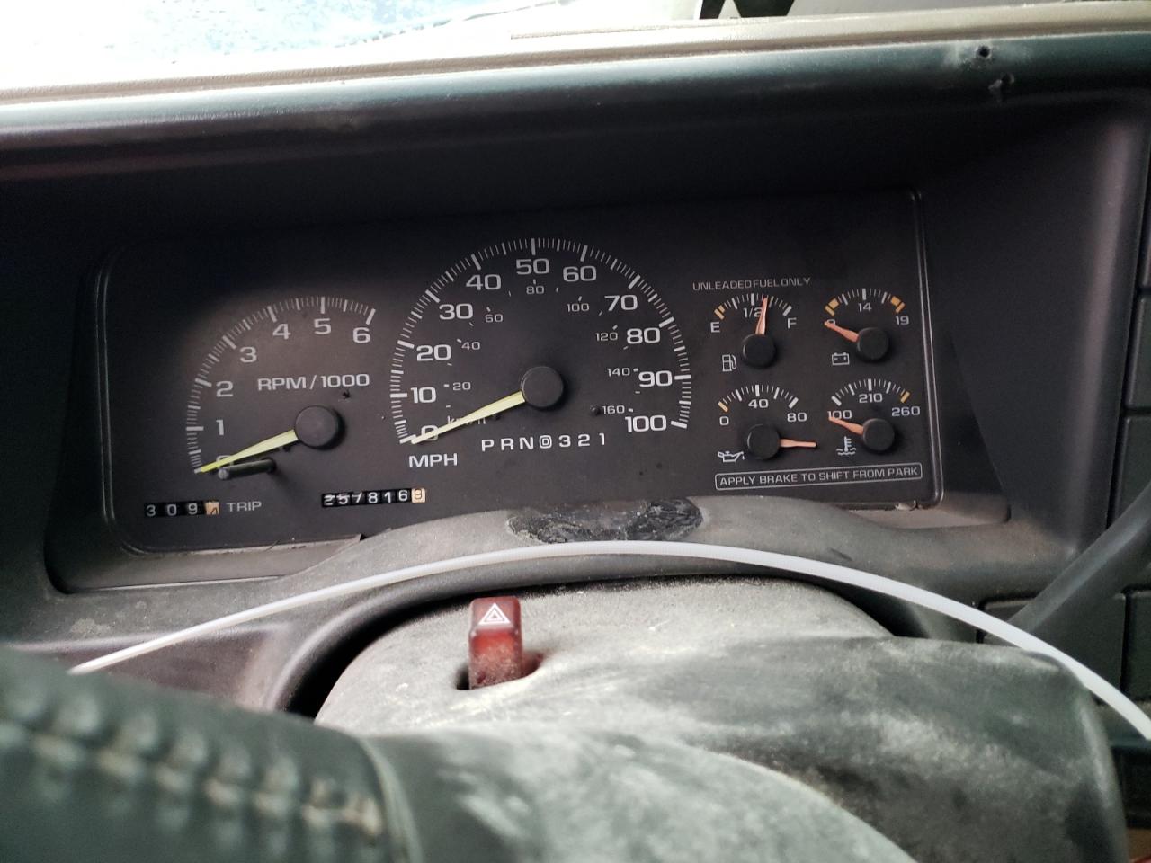1999 Chevrolet Tahoe - Image 9