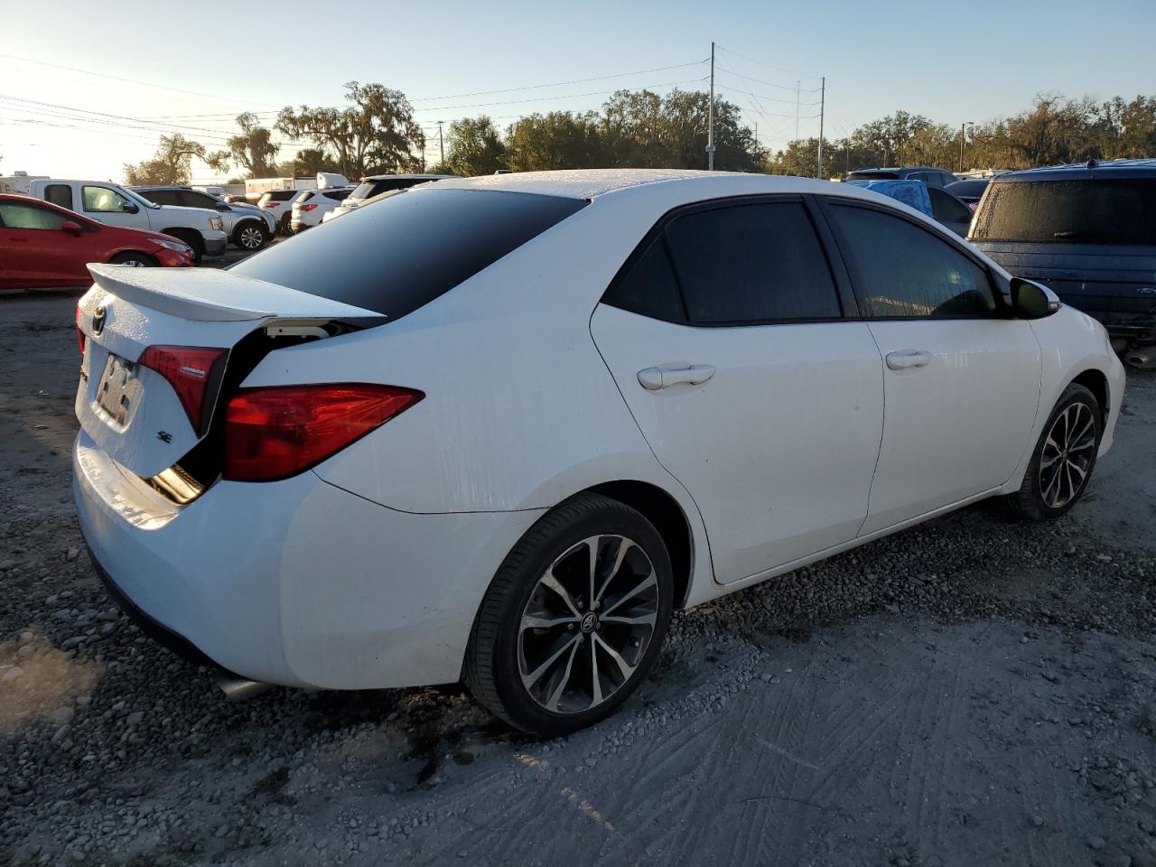 VIN 5YFBURHEXHP699396 2017 TOYOTA COROLLA no.3