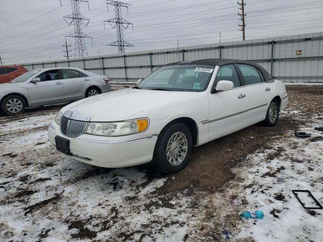 1999 Lincoln Town Car Signature