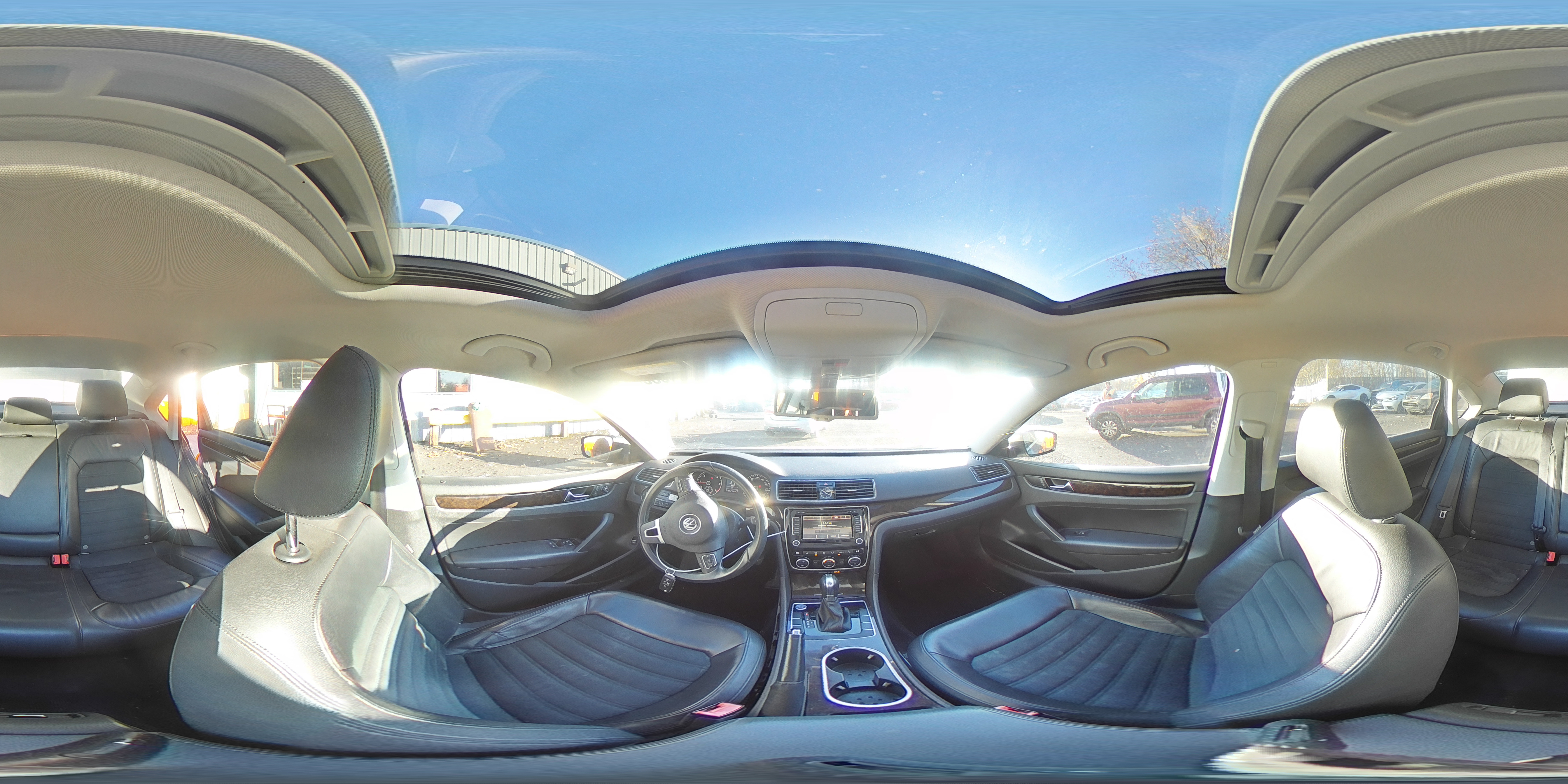2014 Volkswagen Passat - Image 12