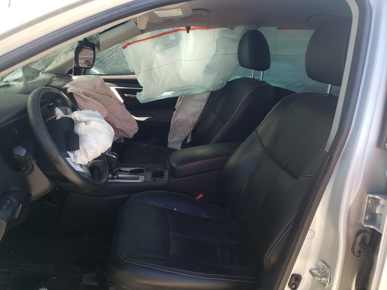 2018 Nissan Altima - Image 7
