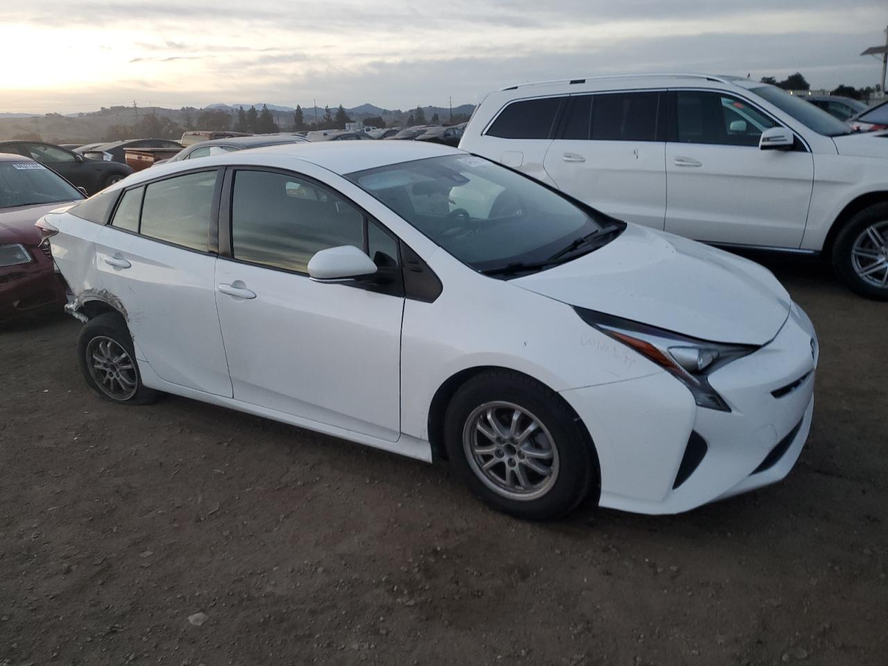 VIN JTDKBRFU4H3545680 2017 TOYOTA PRIUS no.4