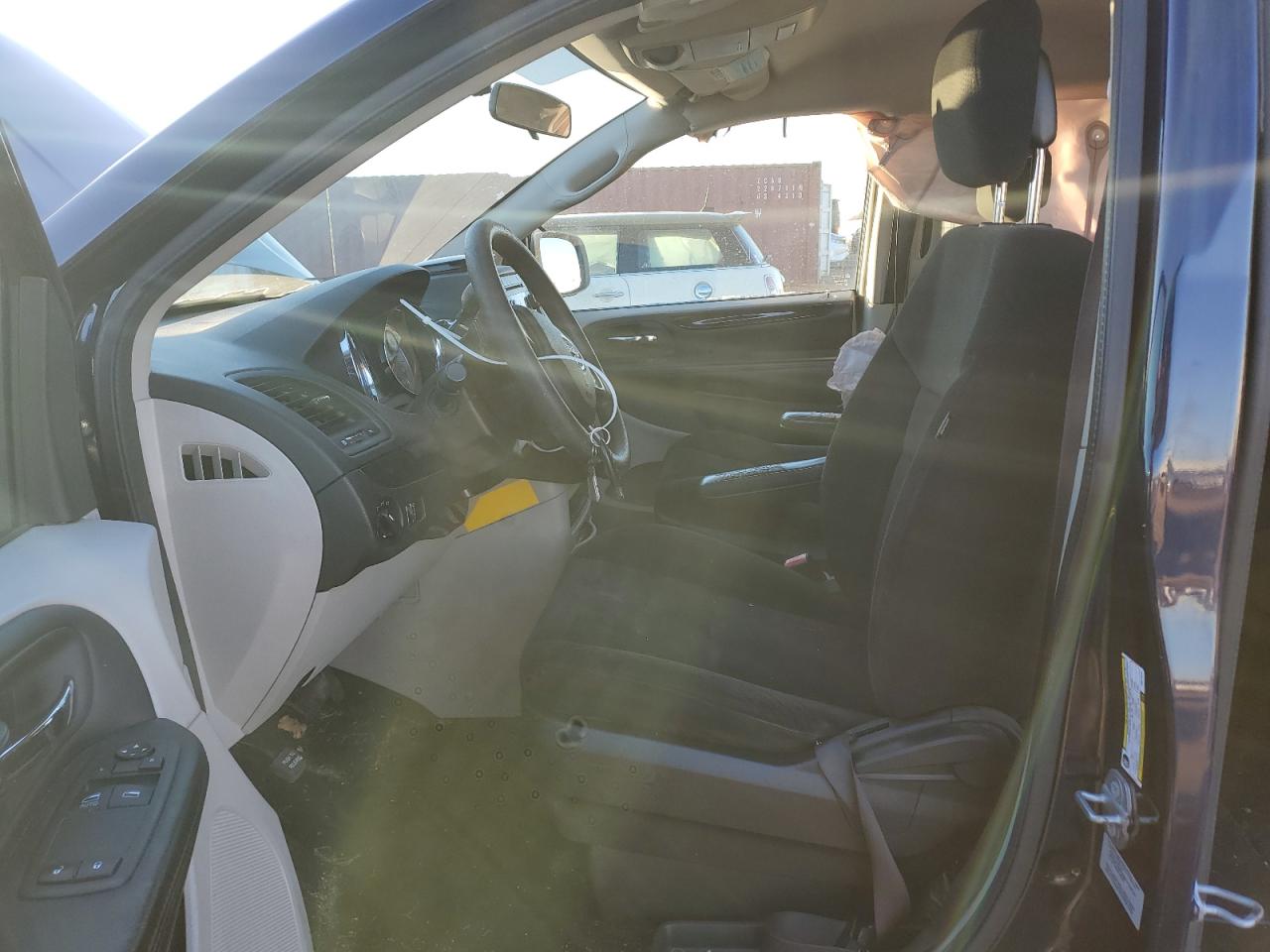 2015 Dodge Caravan - Image 7