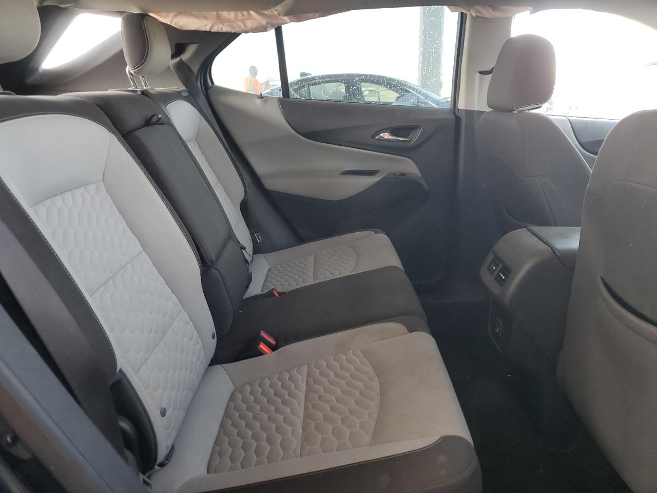 2020 Chevrolet Equinox - Image 11