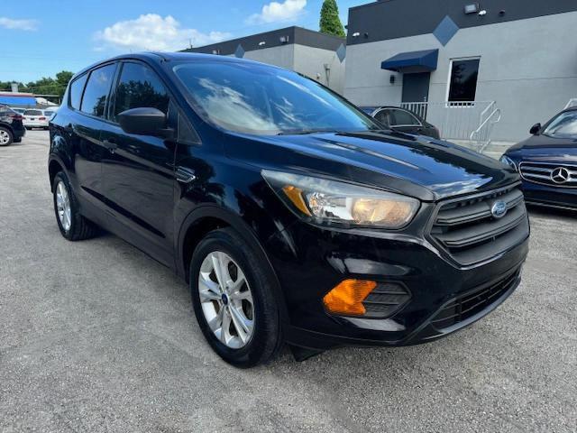  FORD ESCAPE 2018 Czarny