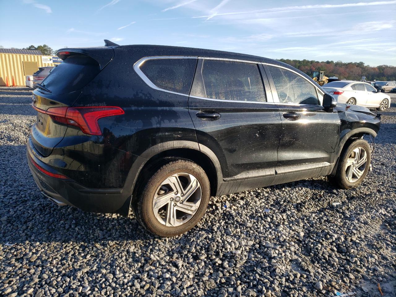 2023 Hyundai Santa Fe - Image 3