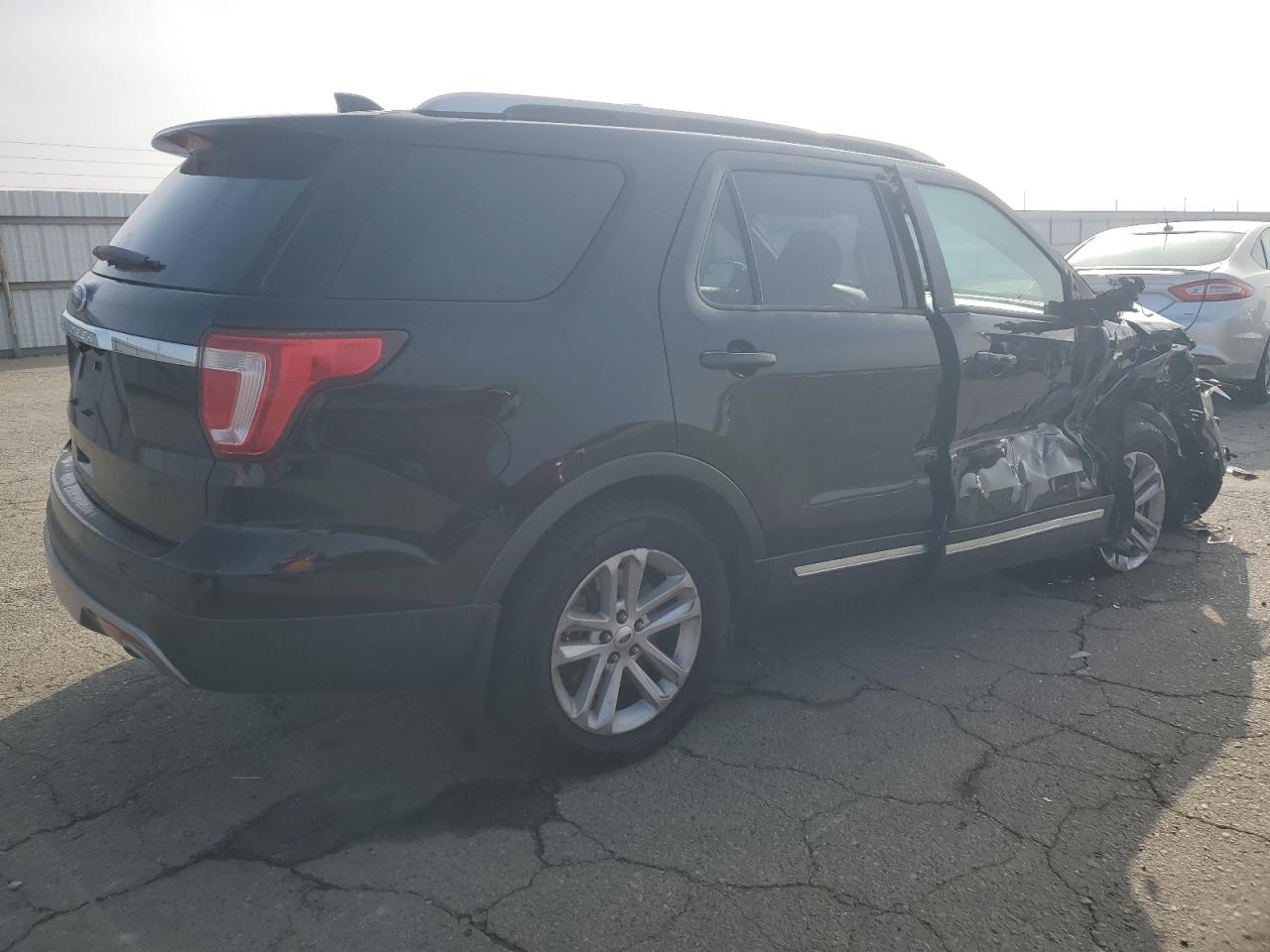 VIN 1FM5K7D80GGA86092 2016 FORD EXPLORER no.3