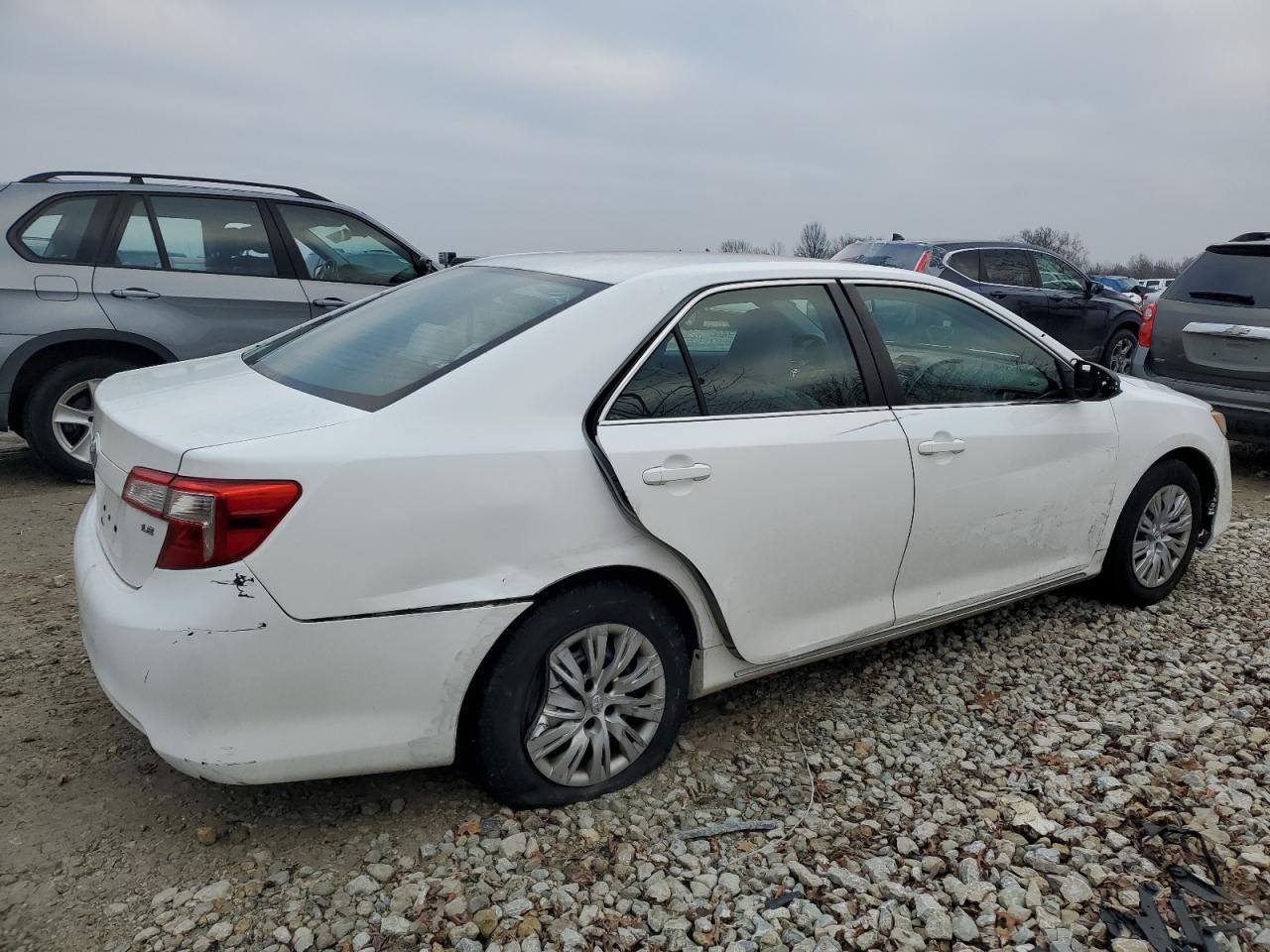 2014 Toyota Camry - Image 3
