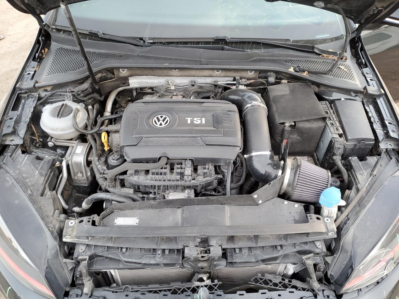 2017 Volkswagen GTI - Image 11