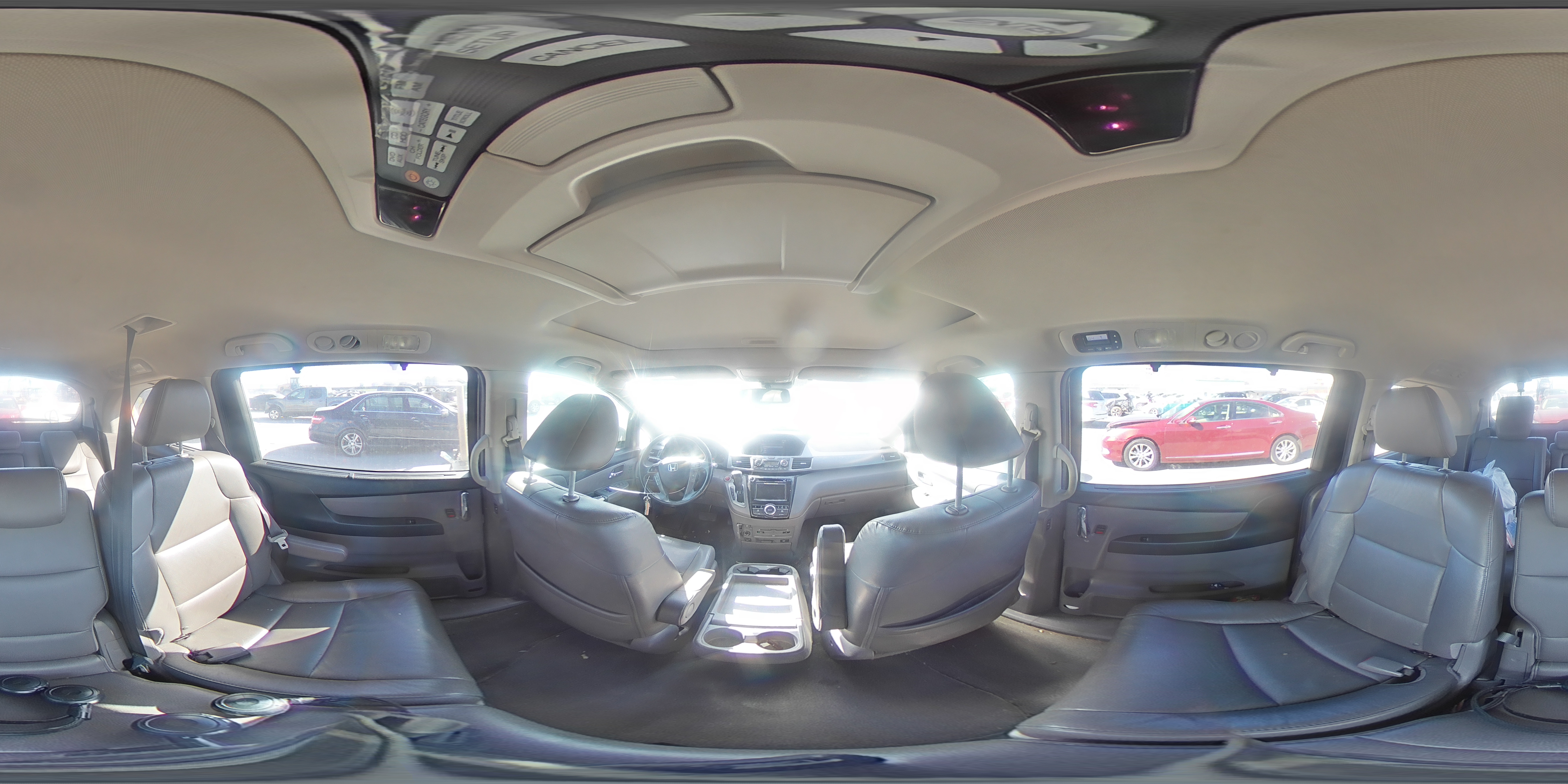 2015 Honda Odyssey - Image 13