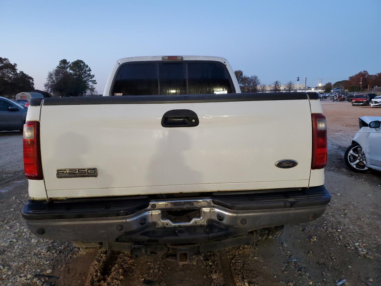 2005 Ford F250 Super Duty VIN: 1FTSW21PX5EA78374 Lot: 83701854