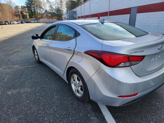 Sedans HYUNDAI ELANTRA 2015 Srebrny