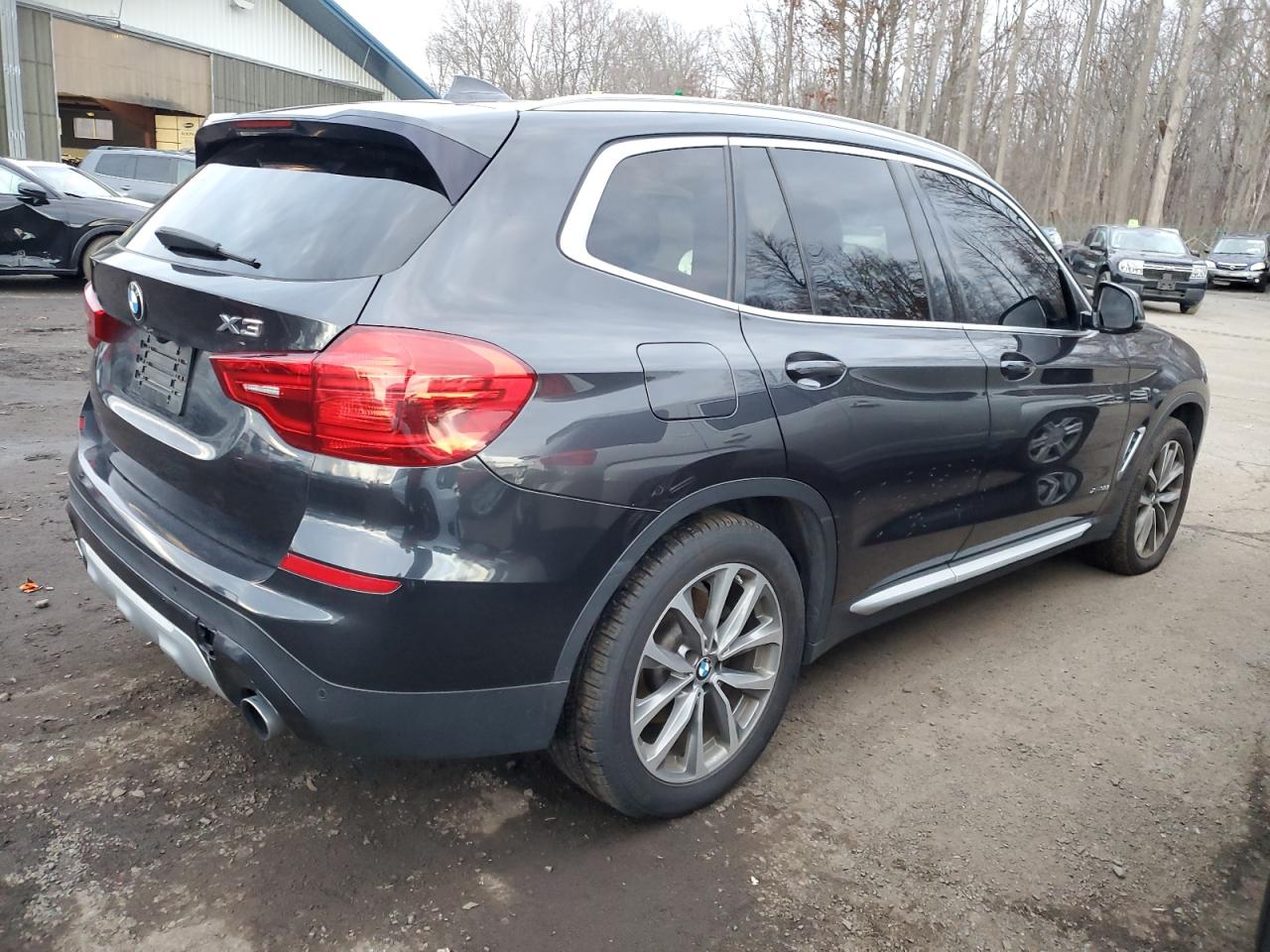 VIN 5UXTR9C5XJLD66256 2018 BMW X3 no.3