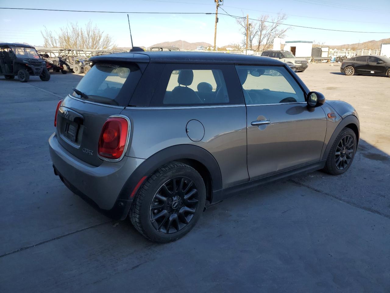 VIN WMWXP5C59J2D71856 2018 MINI COOPER no.3