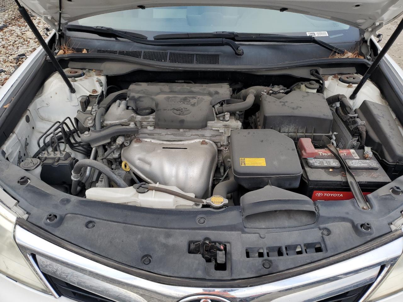 2014 Toyota Camry - Image 11