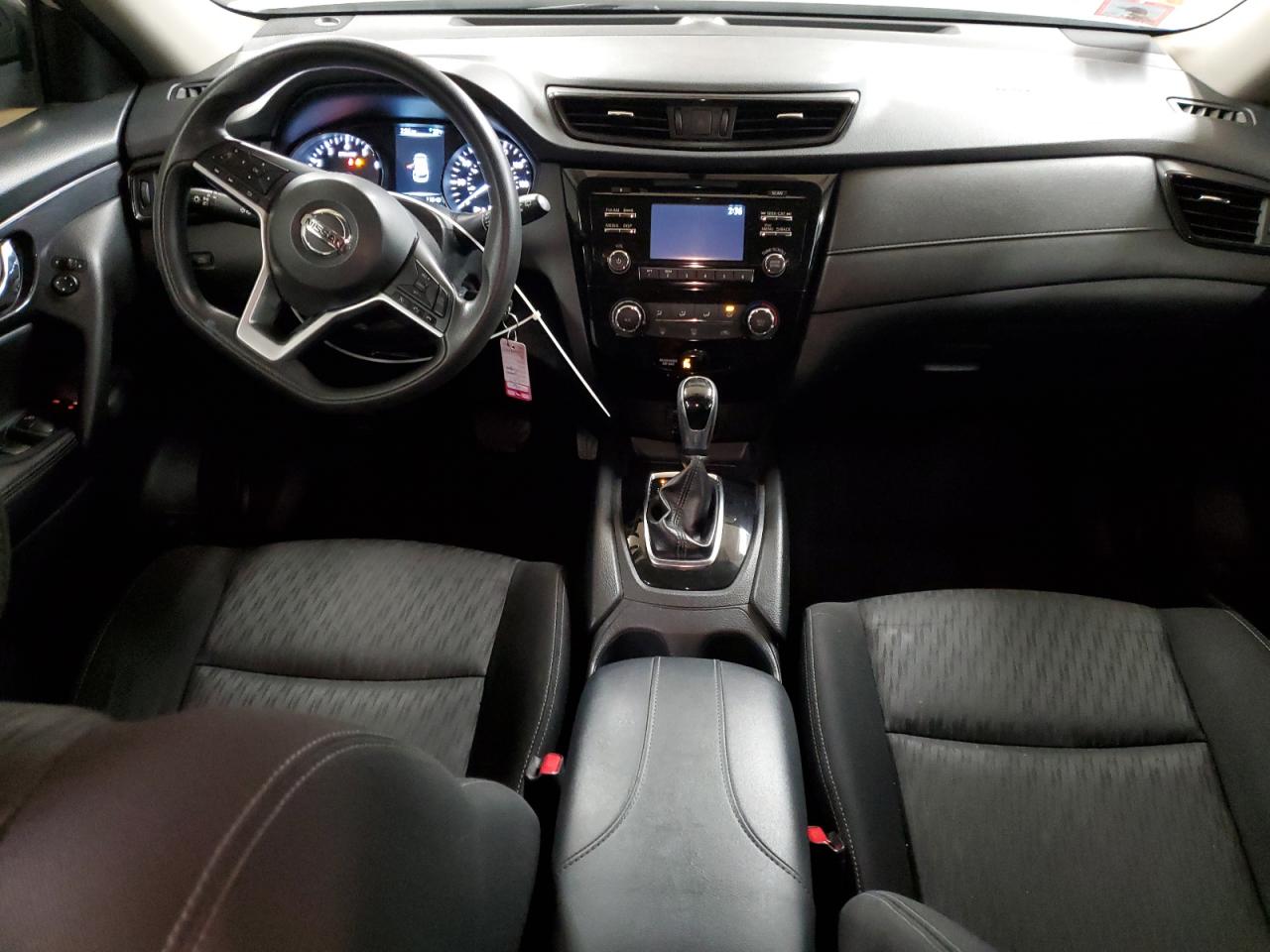 2017 Nissan Rogue - Image 8