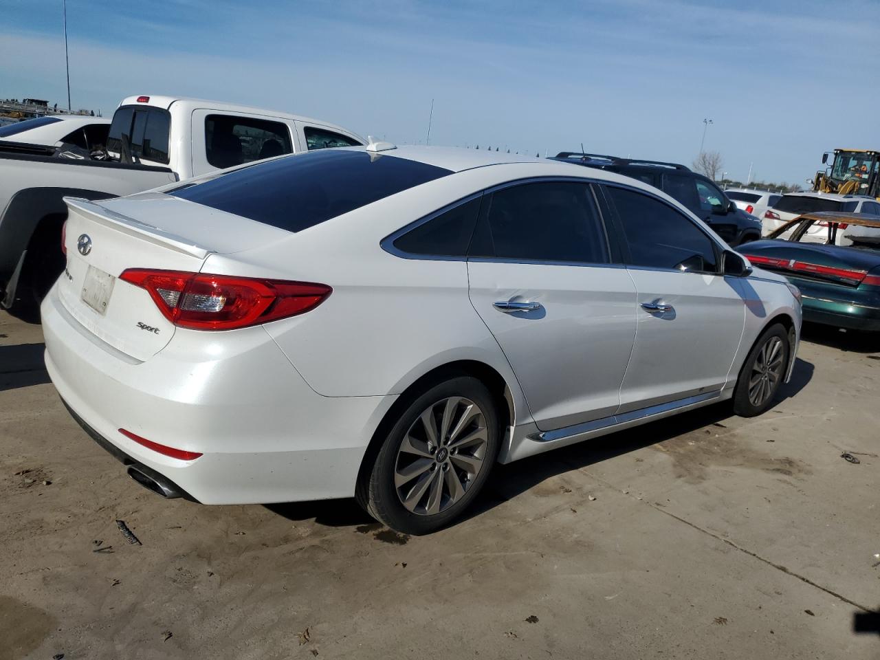 2016 Hyundai Sonata - Image 3