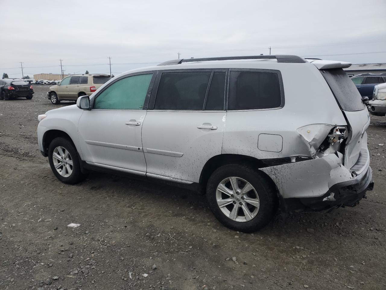 VIN 5TDBK3EH0DS233298 2013 TOYOTA HIGHLANDER no.2