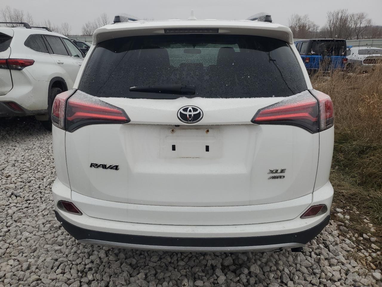 VIN JTMRFREV0GJ095288 2016 TOYOTA RAV4 no.6