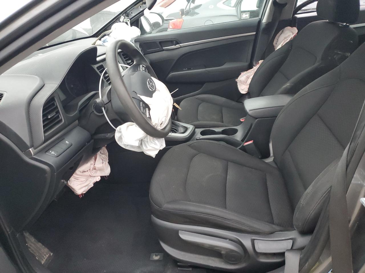 2019 Hyundai Elantra - Image 7