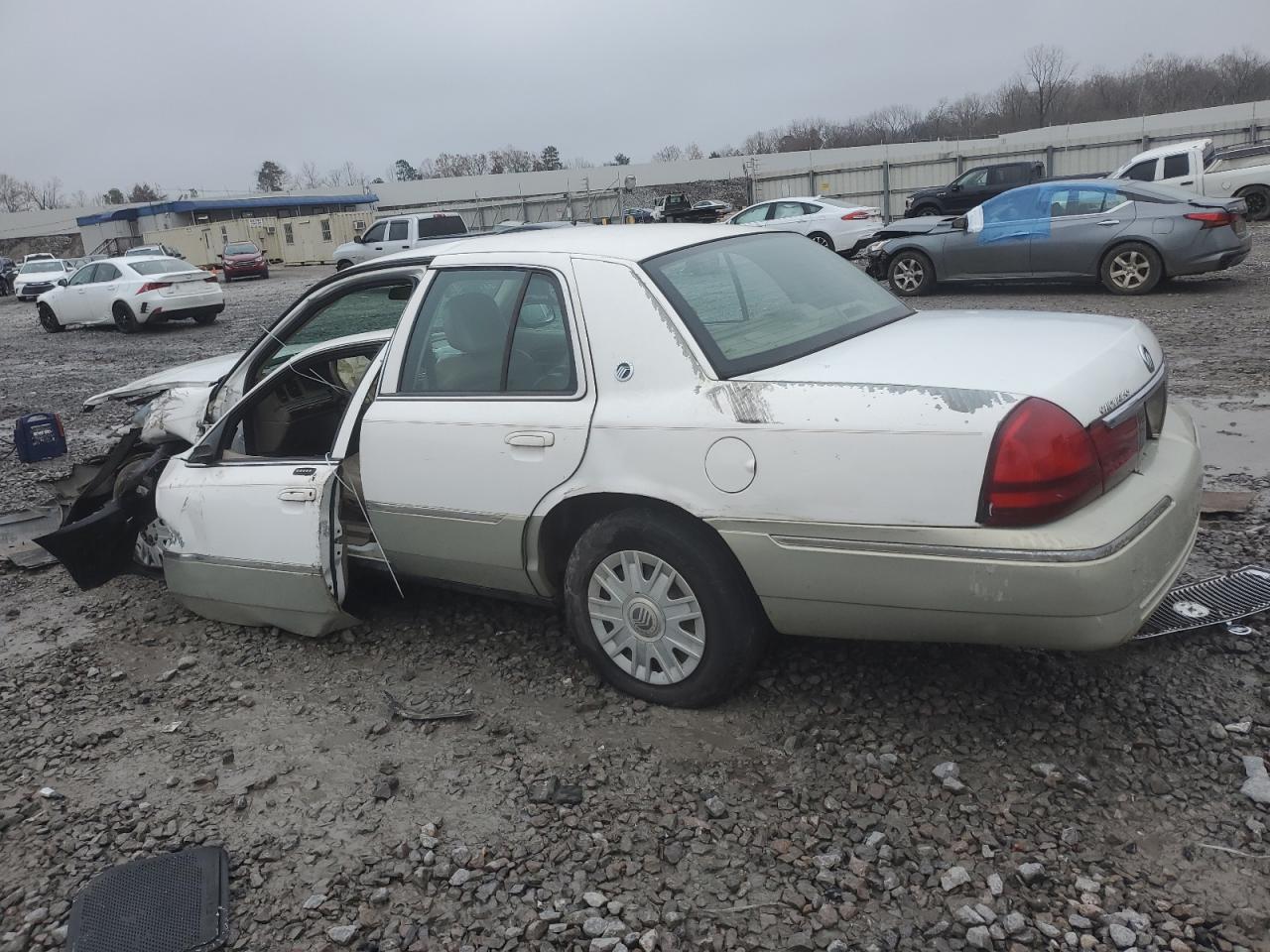 2004 Mercury Grand Marquis - Image 2