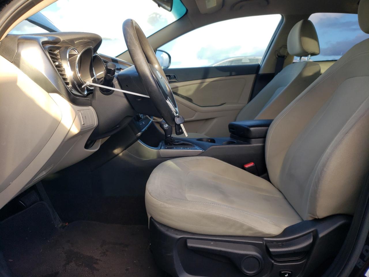 2011 Kia Optima - Image 7
