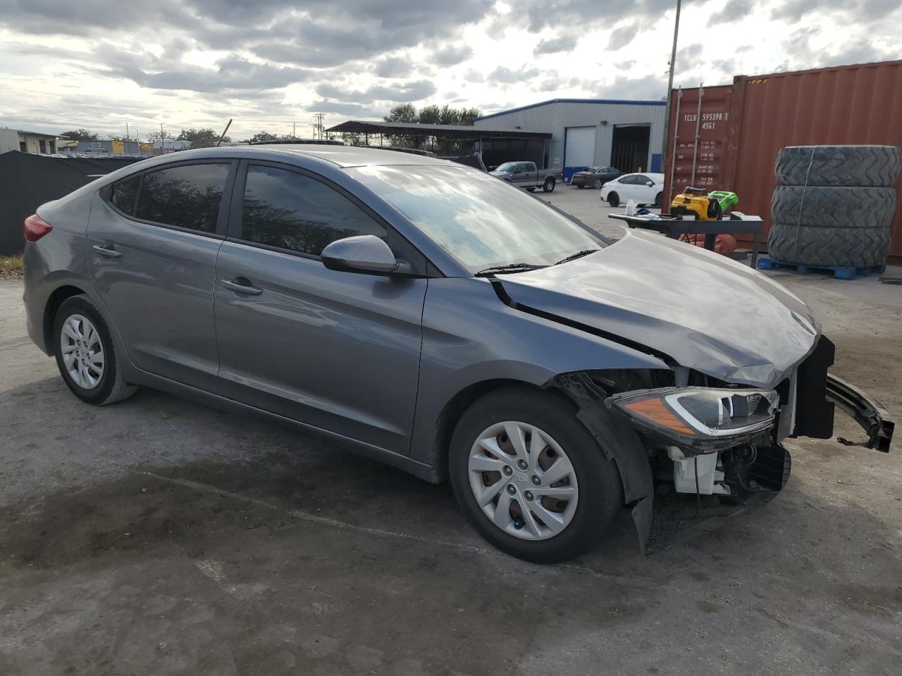 VIN 5NPD74LF9JH331359 2018 HYUNDAI ELANTRA no.4